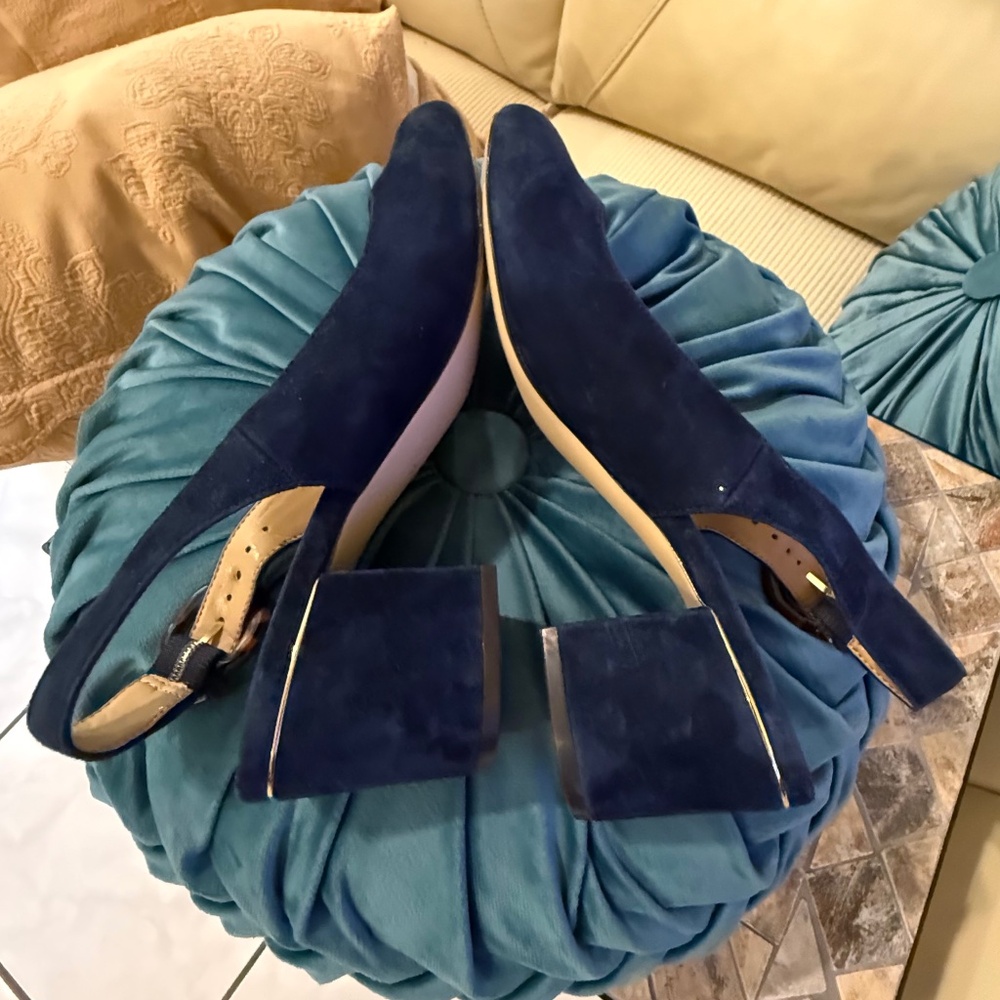LIMITED TIME: 3 FOR $30 NAVY SUEDE TALBOT'S SLING BACK - Picture 9 of 10